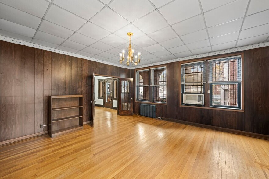 15 Webster Ave, Staten Island, NY à vendre - Photo intérieure – Image 3 sur 8