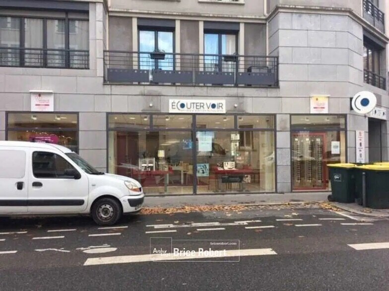 Local commercial dans Lyon à vendre - Photo de l’immeuble – Image 1 sur 6