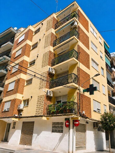 Carrer Tomás Sanz, 2, Mislata, Valencia à vendre - Photo de l’immeuble – Image 1 sur 15