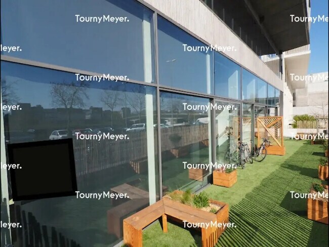 Plus de détails pour Bureau à vendre