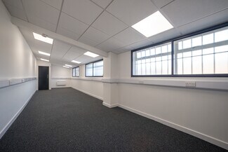 Plus de détails pour Bath Rd, Hounslow - Industriel/Logistique à louer