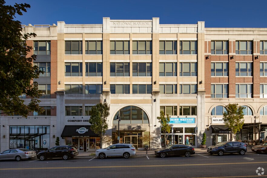 174 Waterfront St, Oxon Hill, MD à louer - Photo de l’immeuble – Image 2 sur 4