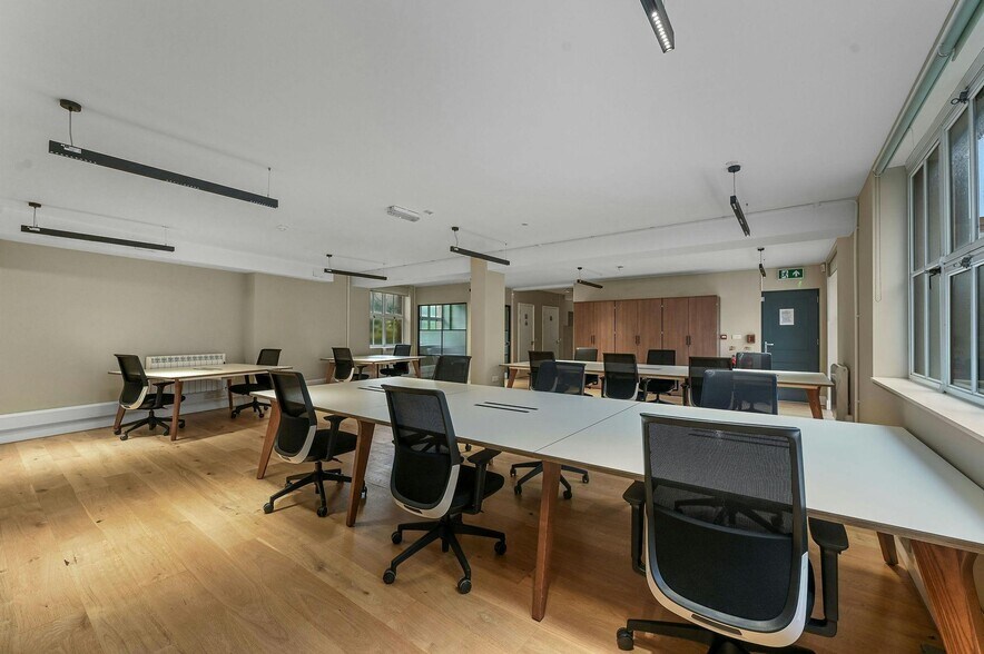 30A Highgate Rd, Londres à louer - Photo de l’immeuble – Image 3 sur 32