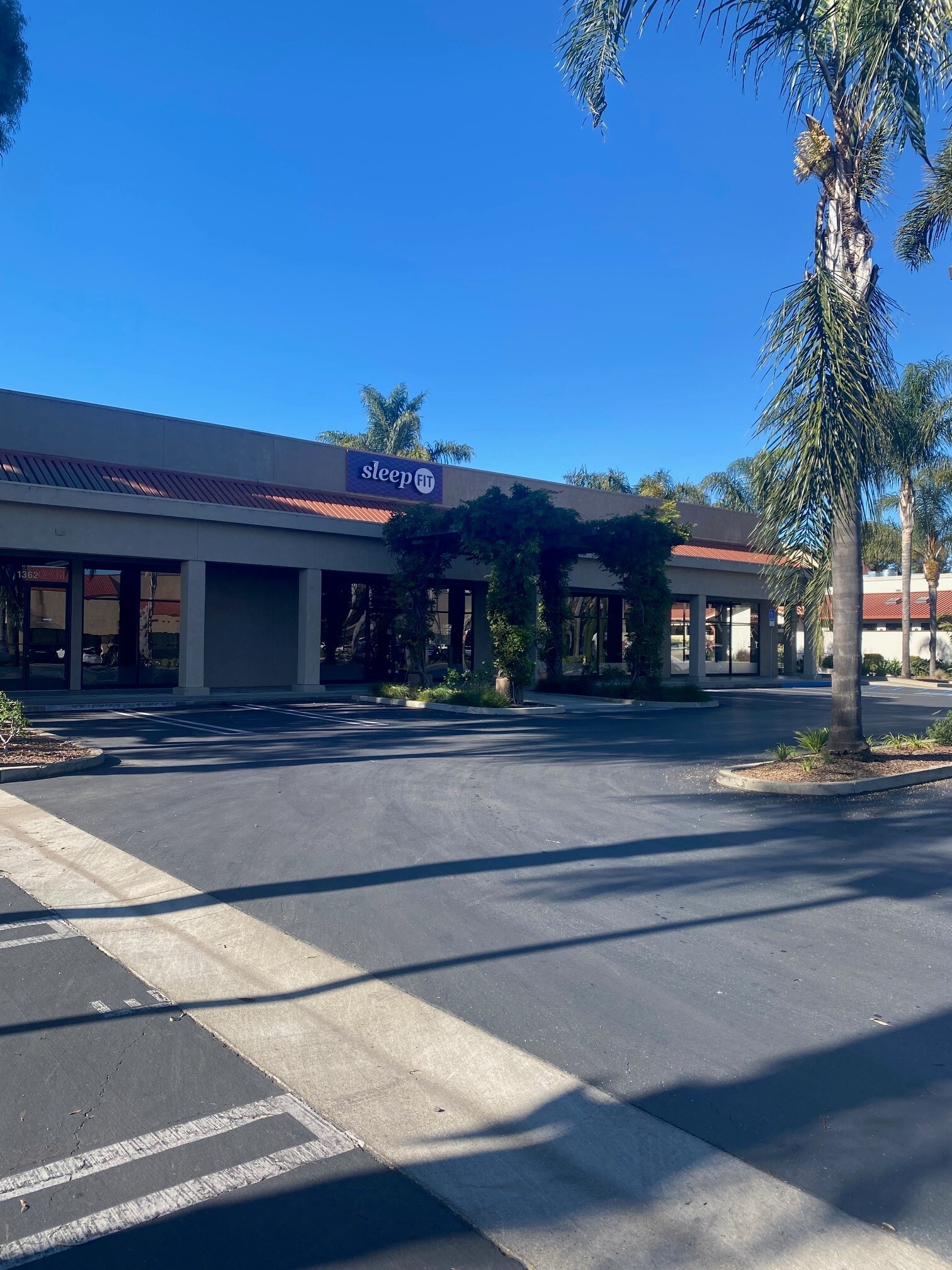 1362 Madonna Rd, San Luis Obispo, CA à louer Photo intérieure– Image 1 sur 7