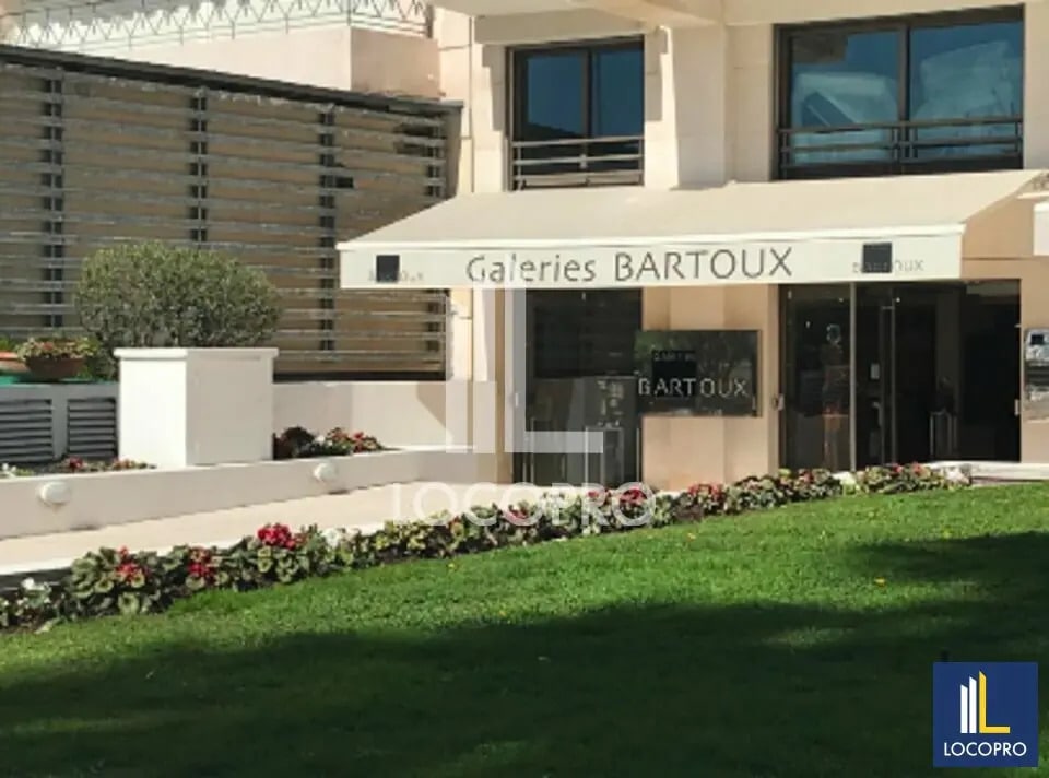 Local commercial dans Cannes à louer Photo de l’immeuble– Image 1 sur 4