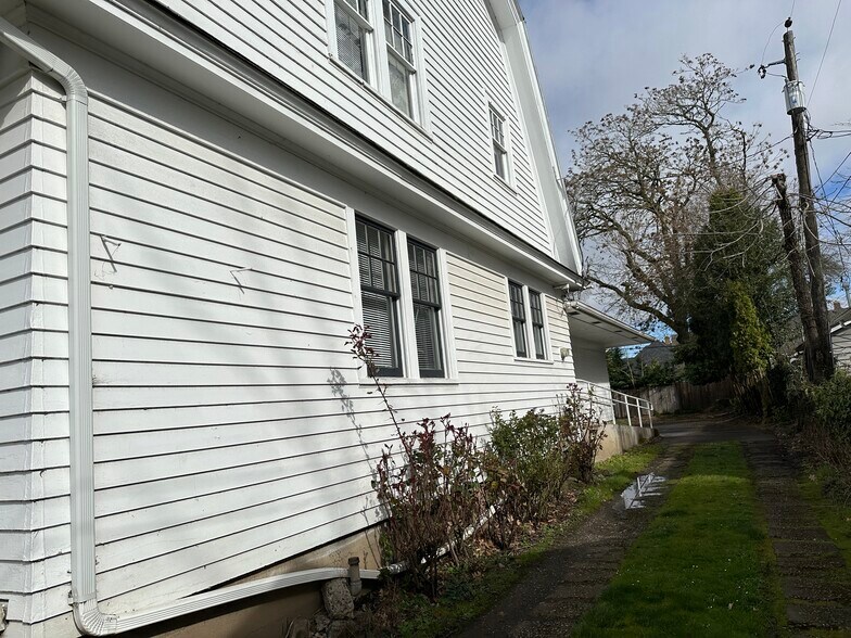 1607 State St, Salem, OR à louer - Photo de l’immeuble – Image 2 sur 7