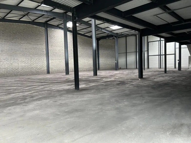 Local d'activités dans Wattrelos à vendre - Photo intérieure – Image 2 sur 8