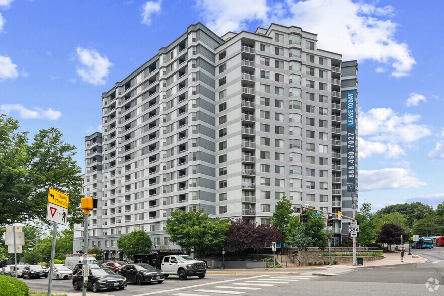 1400 E West Hwy, Silver Spring, MD à louer - Photo principale – Image 1 sur 2