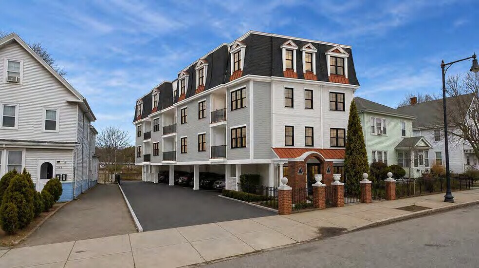 1015 Hyde Park Ave, Hyde Park, MA à vendre - Photo de l’immeuble – Image 3 sur 9