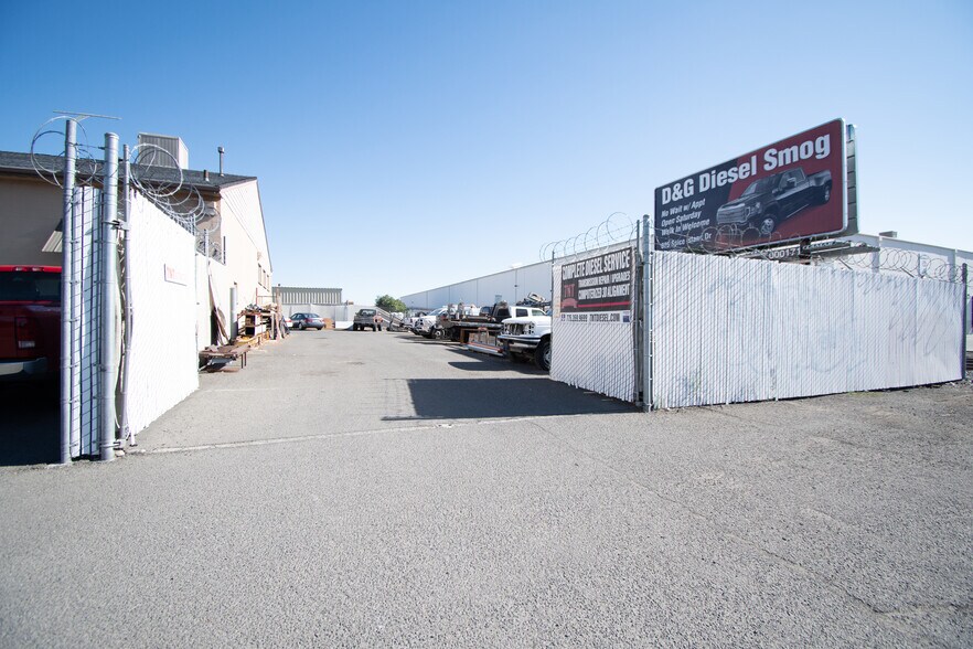 850 Greg St, Sparks, NV à louer - Photo de l’immeuble – Image 3 sur 7