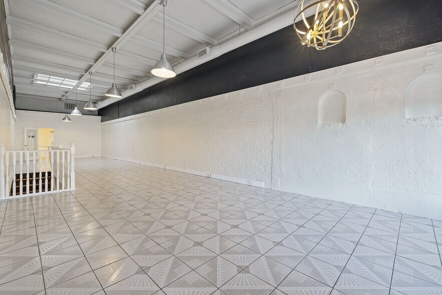 143 E Tulare Ave, Tulare, CA à vendre - Photo de l’immeuble – Image 3 sur 16