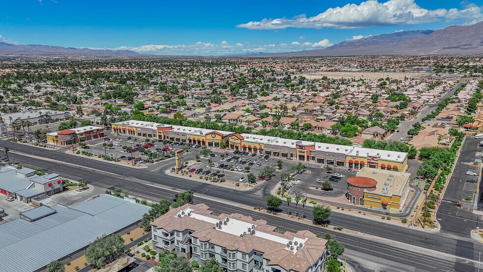 3930 W Craig Rd, North Las Vegas, NV à louer - Photo de l’immeuble – Image 3 sur 12