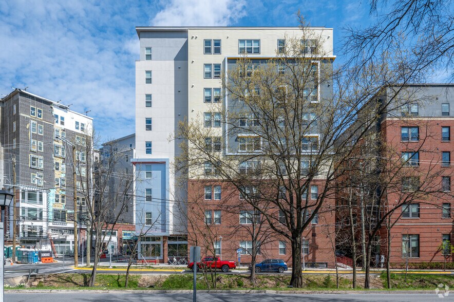 4205-4206 Knox Rd, College Park, MD à louer - Photo de l’immeuble – Image 2 sur 5