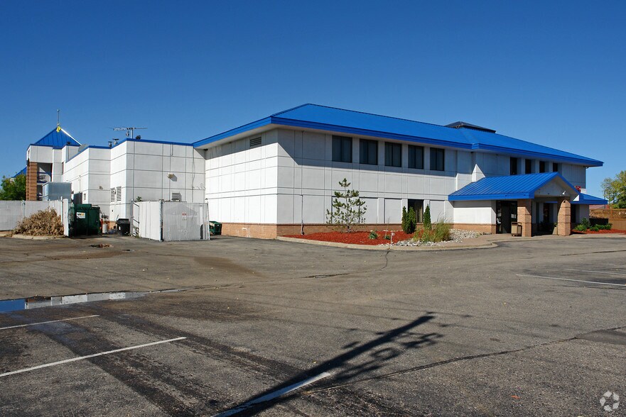 1244 Canterbury Rd, Shakopee, MN à louer - Photo de l’immeuble – Image 3 sur 47