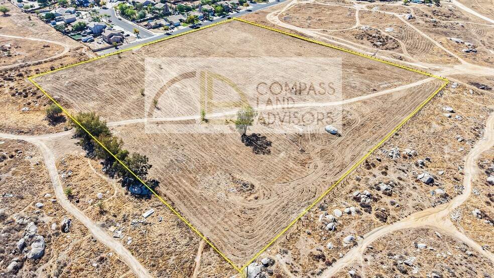950 David Jones rd, Perris, CA à vendre - Photo de l’immeuble – Image 3 sur 5