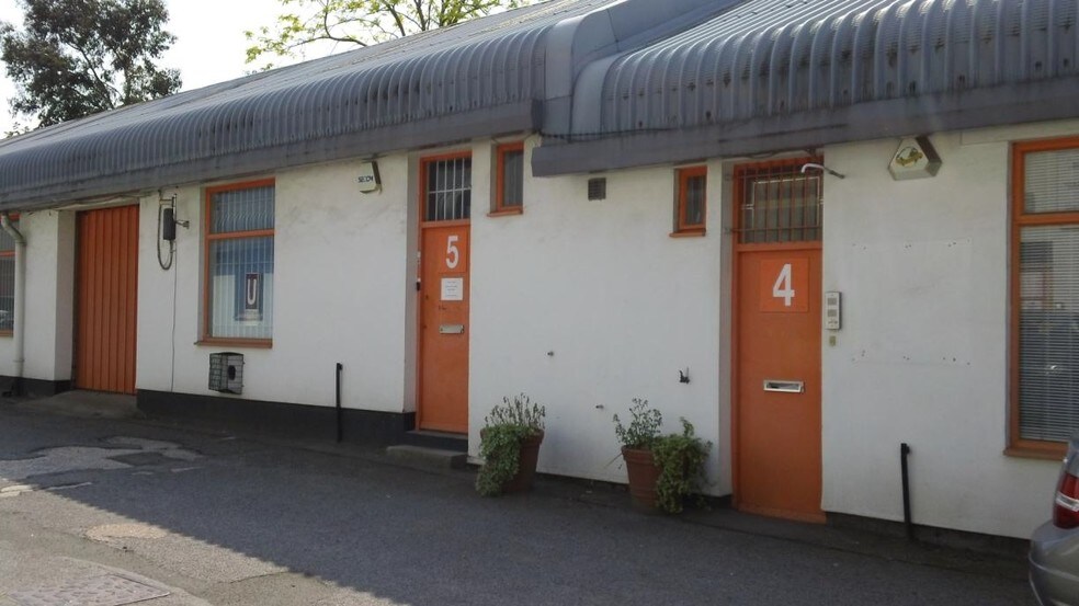 Brook Ln N, Brentford à louer - Photo de l’immeuble – Image 3 sur 42
