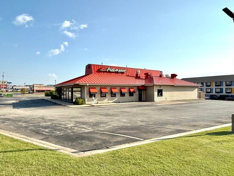2301 N 14th St, Ponca City, OK à vendre - Photo de l’immeuble – Image 2 sur 7