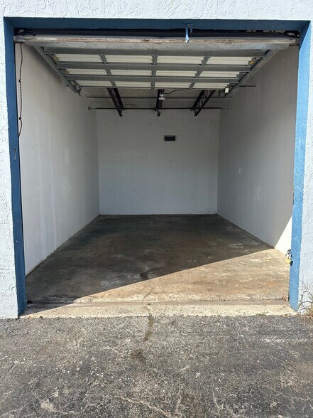 5618 NW 8th St, Margate, FL à louer - Photo de l’immeuble – Image 2 sur 3