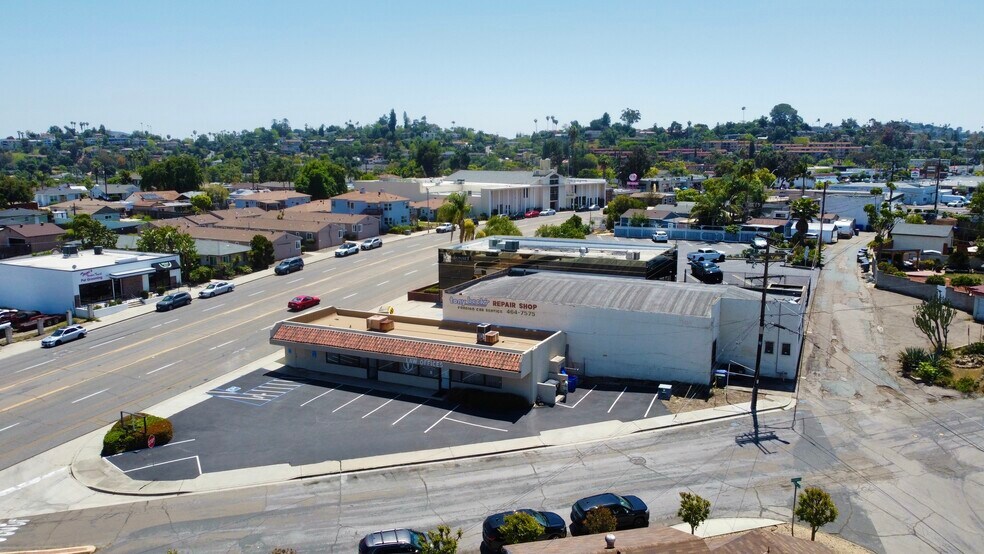 8844 La Mesa Blvd, La Mesa, CA à vendre - Photo de l’immeuble – Image 2 sur 7