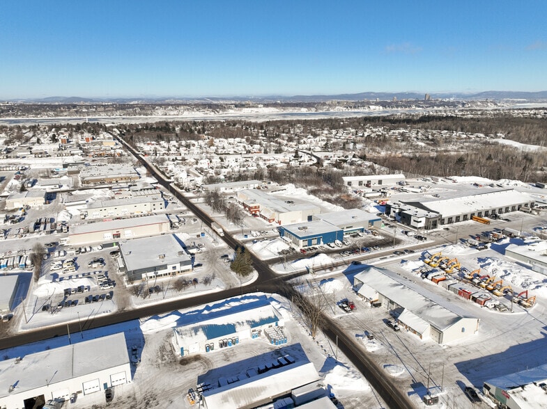 731-751 Rue De Saint-Romuald, Lévis, QC à louer - Aérien – Image 2 sur 6