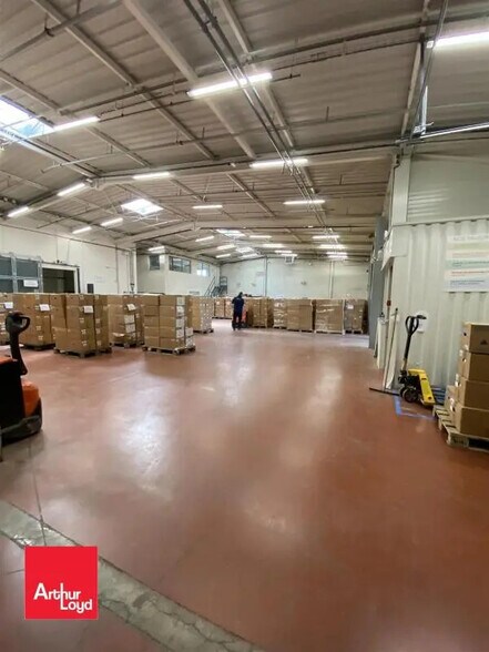 Local d’activités dans Chartres à louer - Photo intérieure – Image 2 sur 5