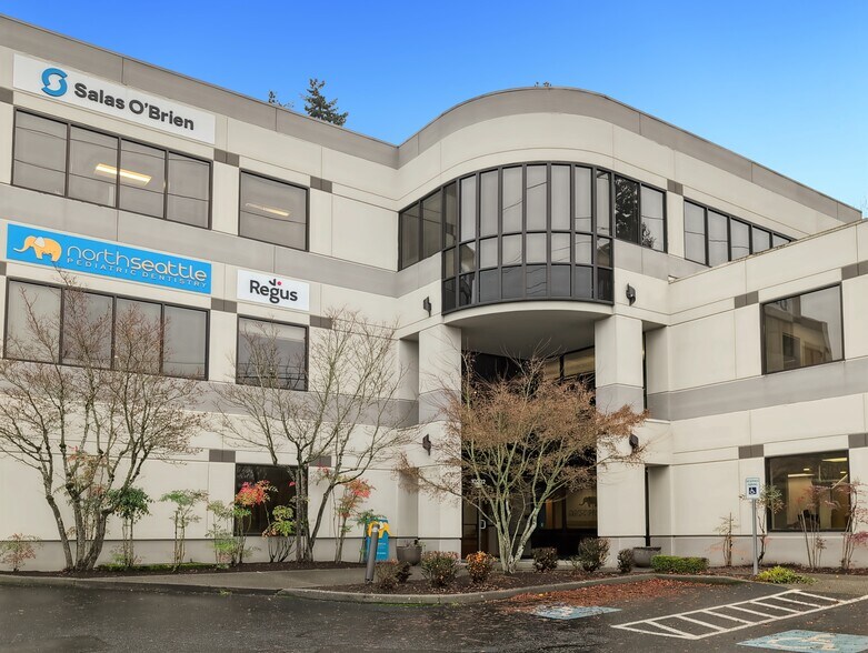 10202 5th Ave NE, Seattle, WA à louer - Photo de l’immeuble – Image 3 sur 17
