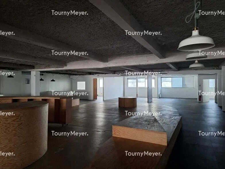 Bureau dans Bordeaux à louer - Photo intérieure – Image 2 sur 9