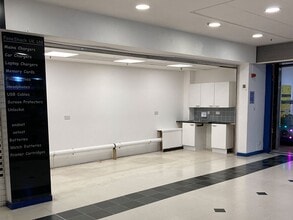 Wulfrun Sq, Wolverhampton à louer Photo intérieure– Image 2 sur 2