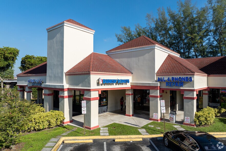 8901-9131 Pembroke Rd, Hollywood, FL à louer - Photo de l’immeuble – Image 2 sur 5