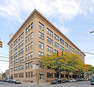 Plus de détails pour 44-02 11th St, Long Island City, NY - Local d'activités à louer