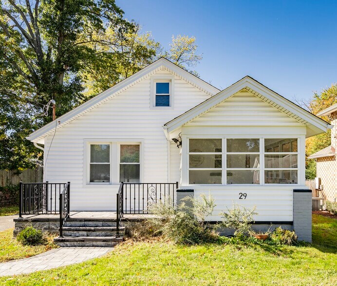 29 Wilson Ave, Manalapan Township, NJ à vendre - Photo principale – Image 1 sur 12