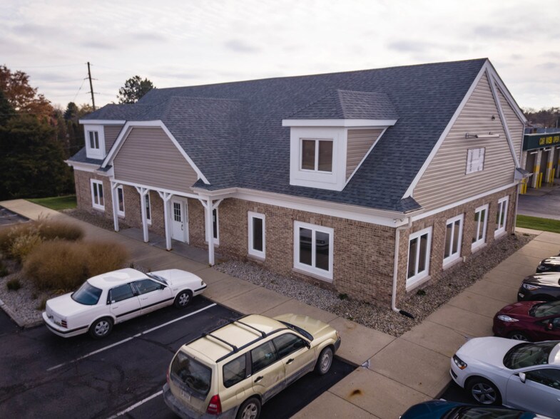 125 Lakeshore Dr, Lebanon, IN à louer - Photo de l’immeuble – Image 1 sur 7
