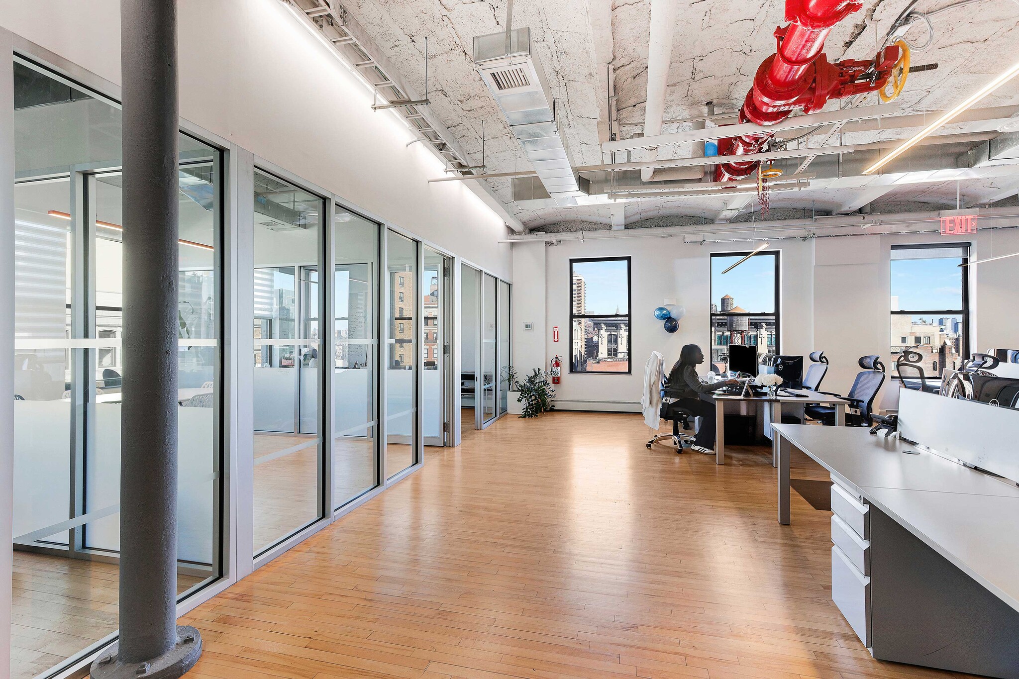 666 Broadway, New York, NY à louer Photo intérieure– Image 1 sur 10