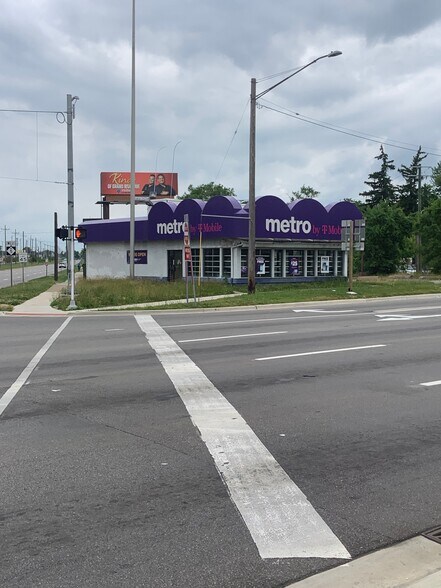 24150 Grand River Ave, Detroit, MI à louer - Photo de l’immeuble – Image 3 sur 3