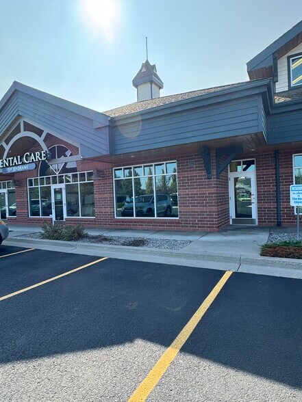 2910-3010 E 57th Ave, Spokane, WA à louer - Photo de l’immeuble – Image 2 sur 8