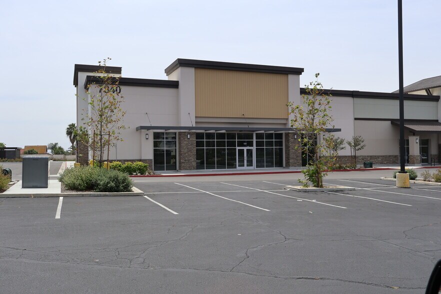 7920-7990 Limonite Ave, Jurupa Valley, CA à louer - Photo de l’immeuble – Image 2 sur 6