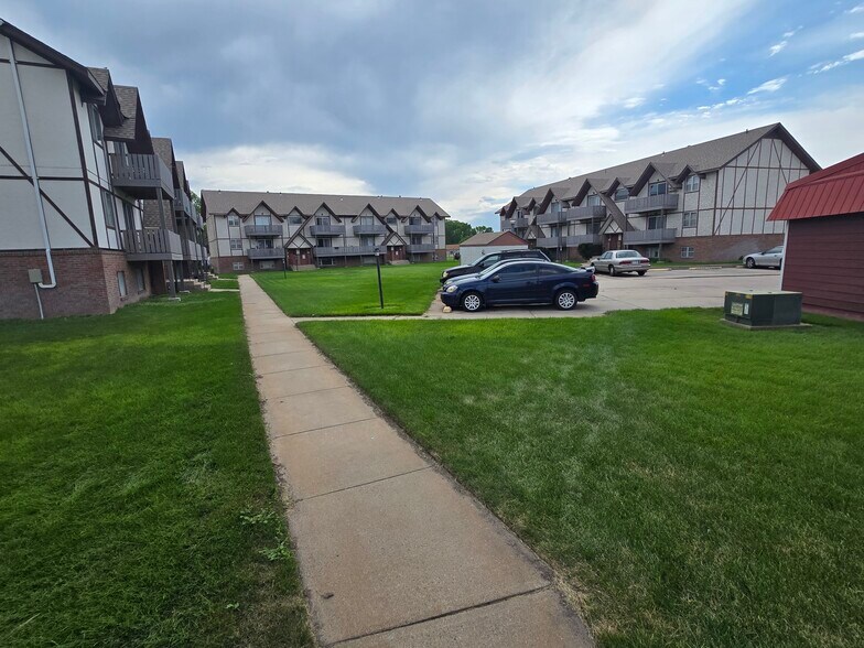 1612 E D St, North Platte, NE à vendre - Photo de l’immeuble – Image 2 sur 7