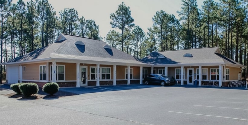 3060 Highway 5, Aberdeen, NC à louer Photo de l’immeuble– Image 1 sur 9