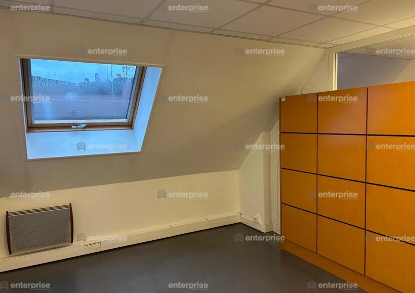 Bureau dans Amiens à louer - Photo de l’immeuble – Image 3 sur 5