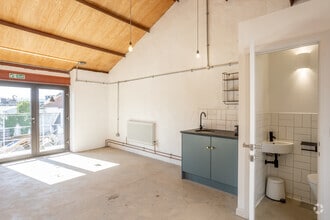 1 Candlewick Ln, Plymouth à louer Photo intérieure– Image 2 sur 3