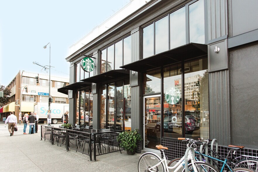 813 Fort St, Victoria, Bc, Victoria, BC à louer - Photo de l’immeuble – Image 3 sur 6