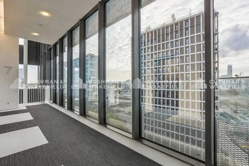 2-8 Rue Albert Einstein, Paris à louer - Photo de l’immeuble – Image 3 sur 10
