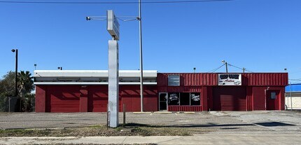 3607 S Staples St, Corpus Christi, TX à louer Photo de l’immeuble– Image 1 sur 25