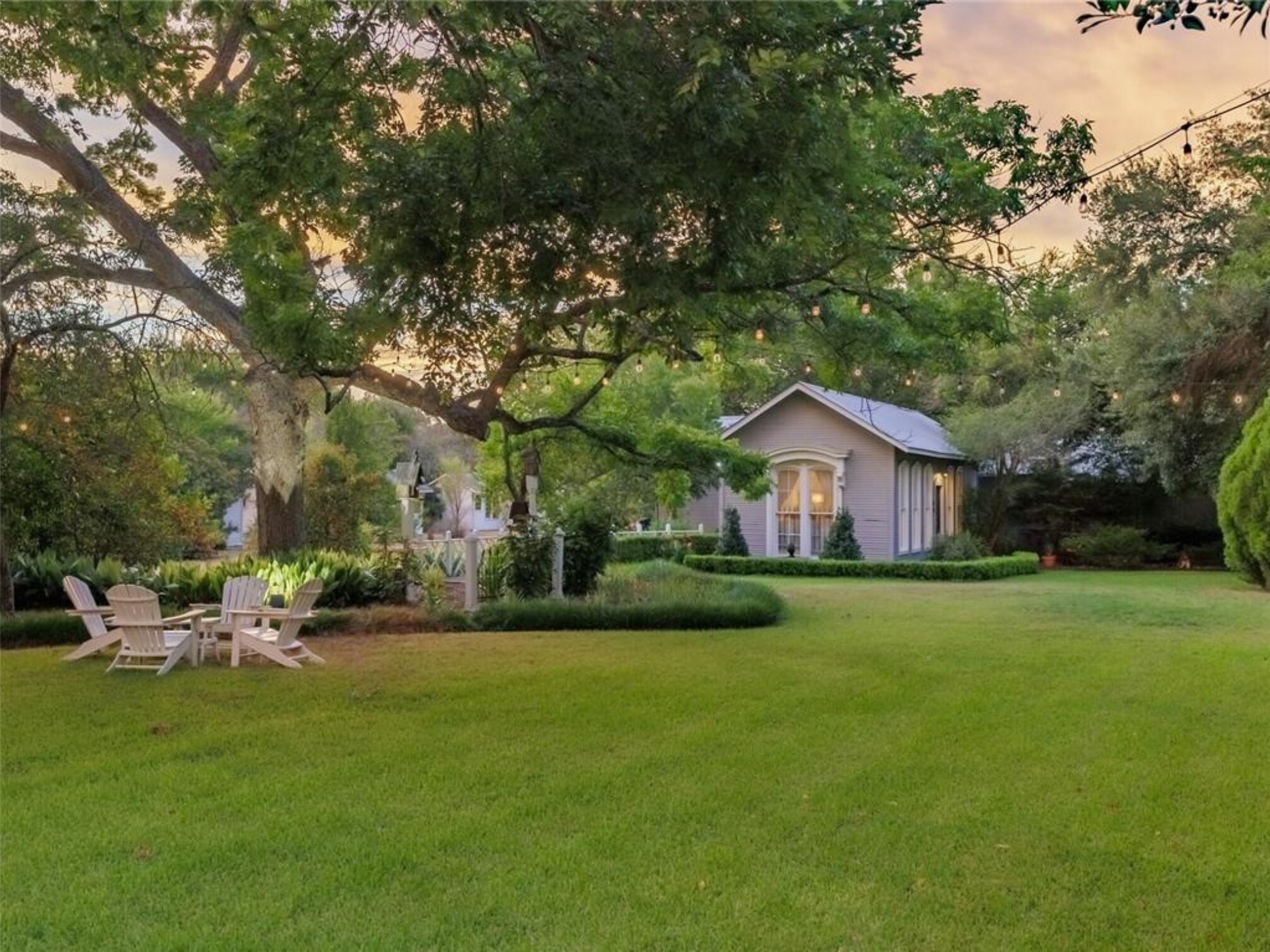 915 E Cameron Ave, Rockdale, TX à vendre Photo principale– Image 1 sur 45