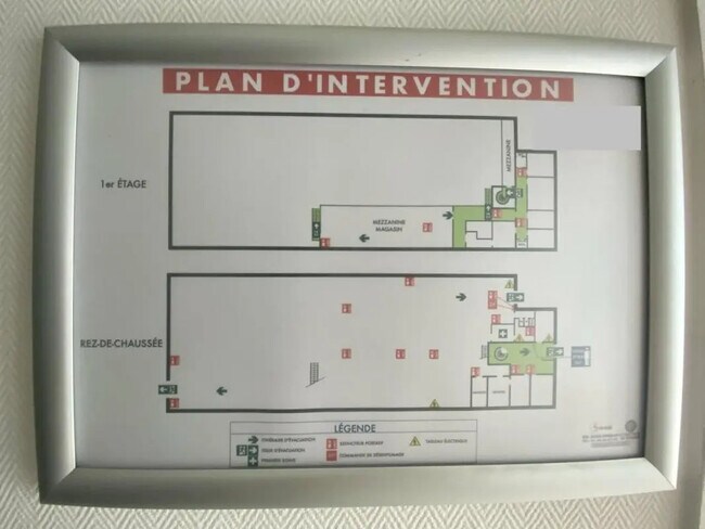 Plus de détails pour Local d'activités à louer