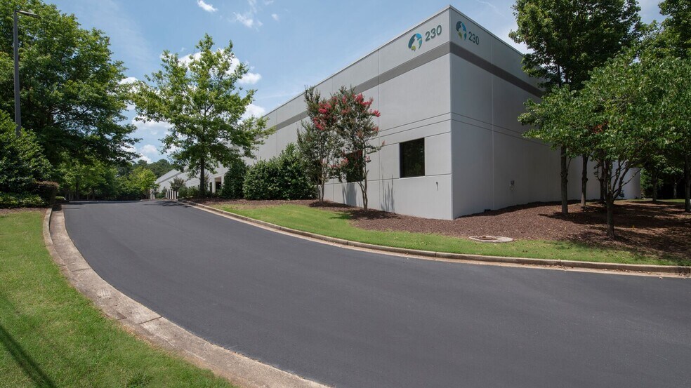 230 Johnson Rd, Forest Park, GA à louer - Photo de l’immeuble – Image 1 sur 4