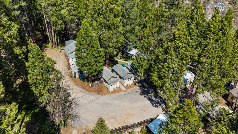 347 Nile St, Nevada City, CA à vendre - Photo de l’immeuble – Image 3 sur 16