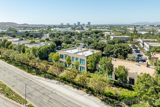 9930 Irvine Center Dr, Irvine, CA - VUE AÉRIENNE  vue de carte - Image1