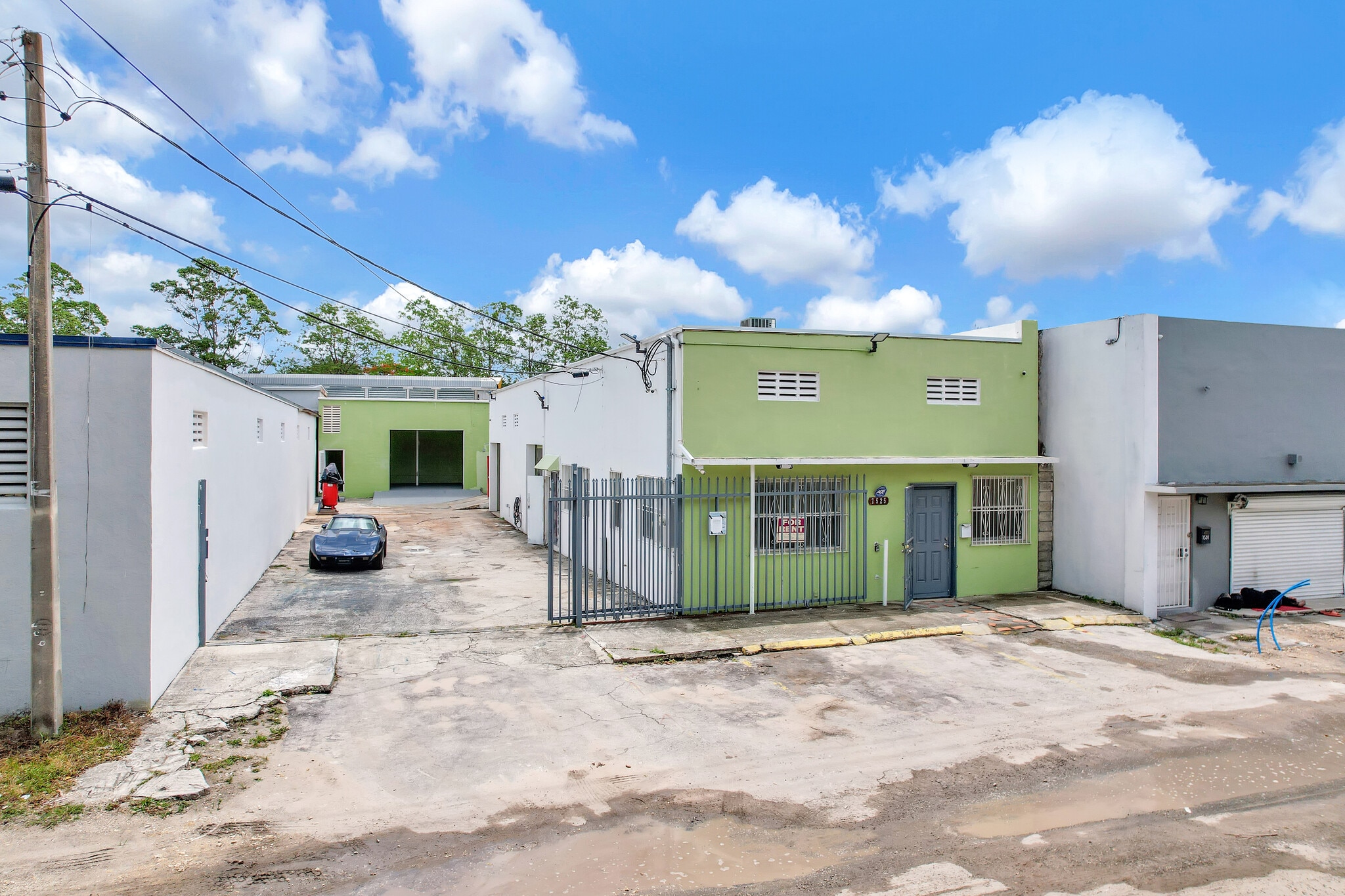 7525 NE 3rd Pl, Miami, FL à louer Photo intérieure– Image 1 sur 9
