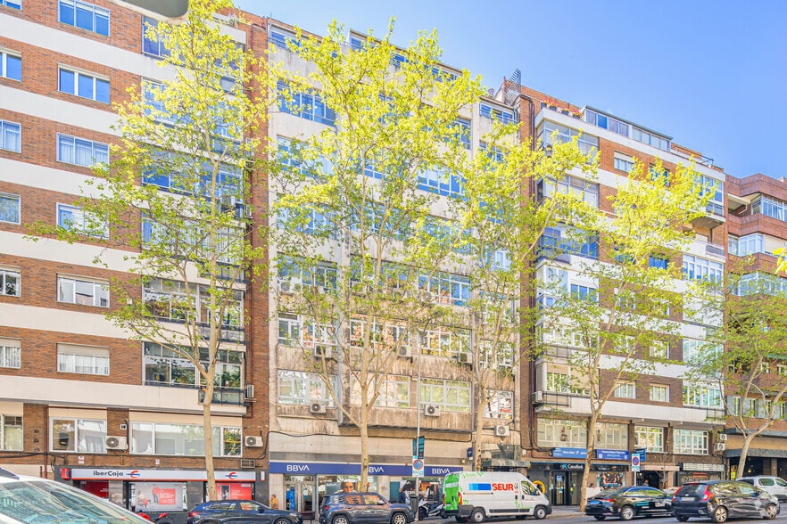 Calle de Ríos Rosas, 44, Madrid, Madrid à louer - Photo principale – Image 1 sur 2